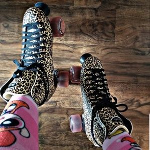 moxi roller skates